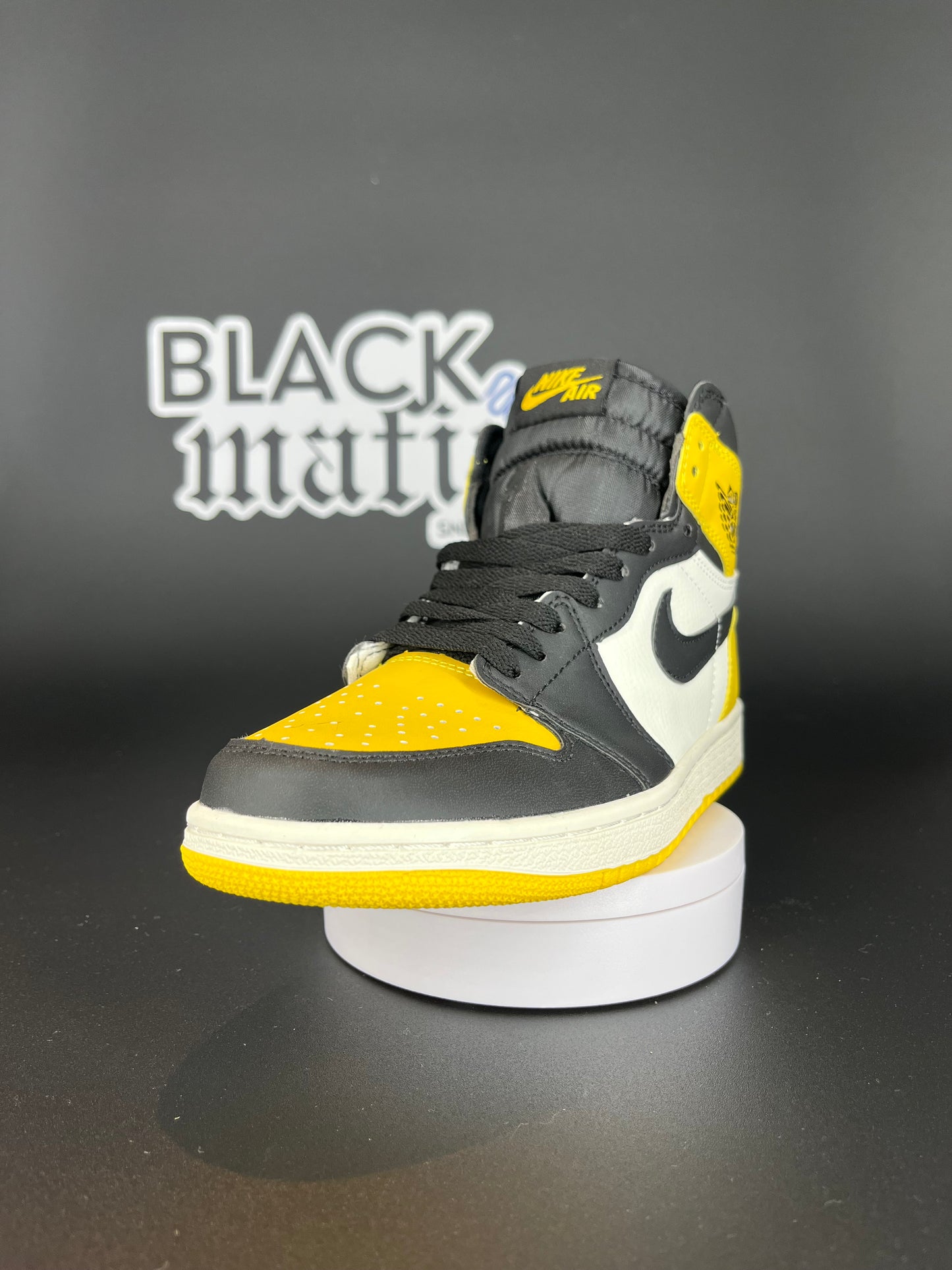 Jordan 1 / Yellow Toe