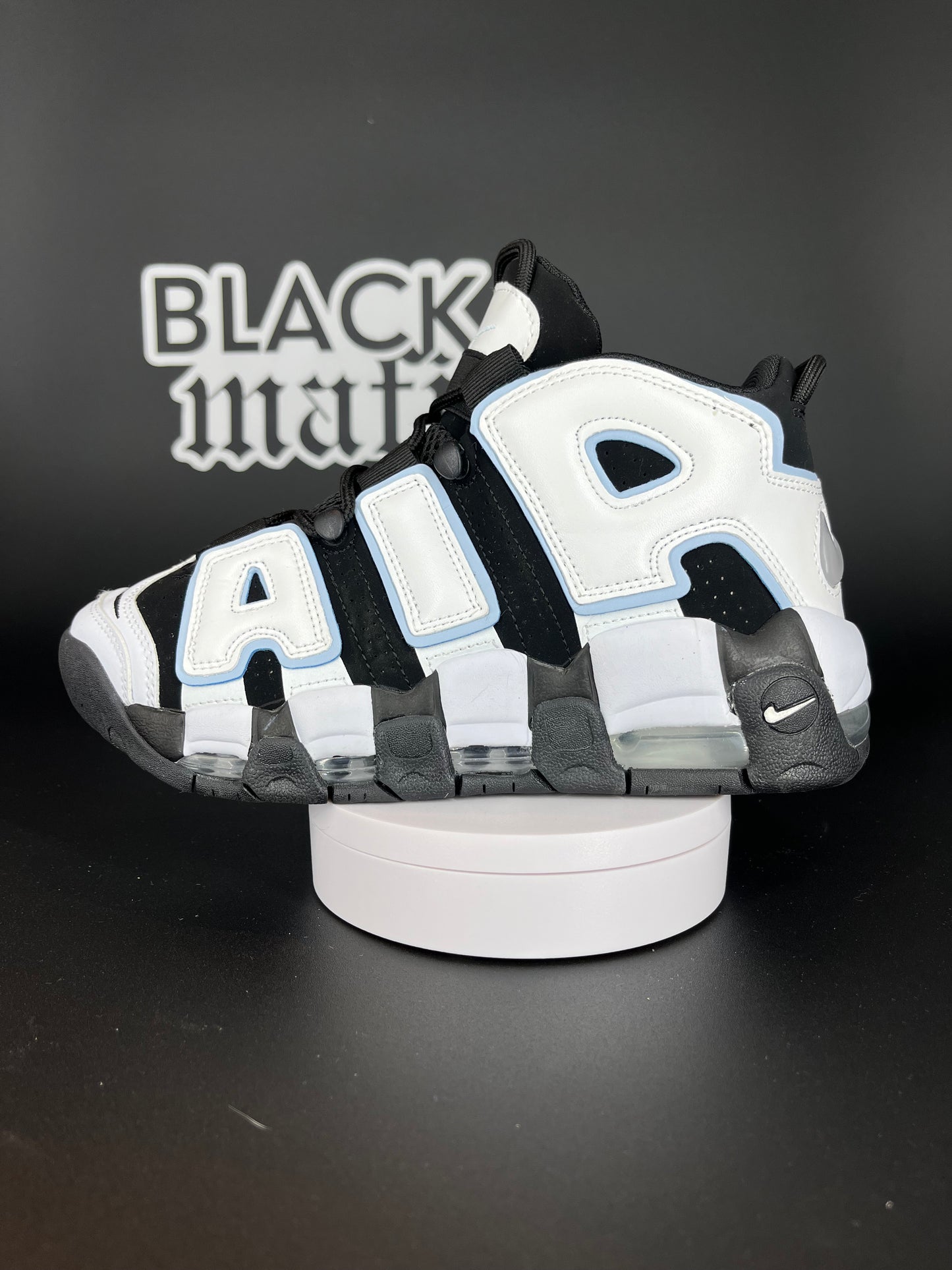 Uptempo / Black, White & Blue