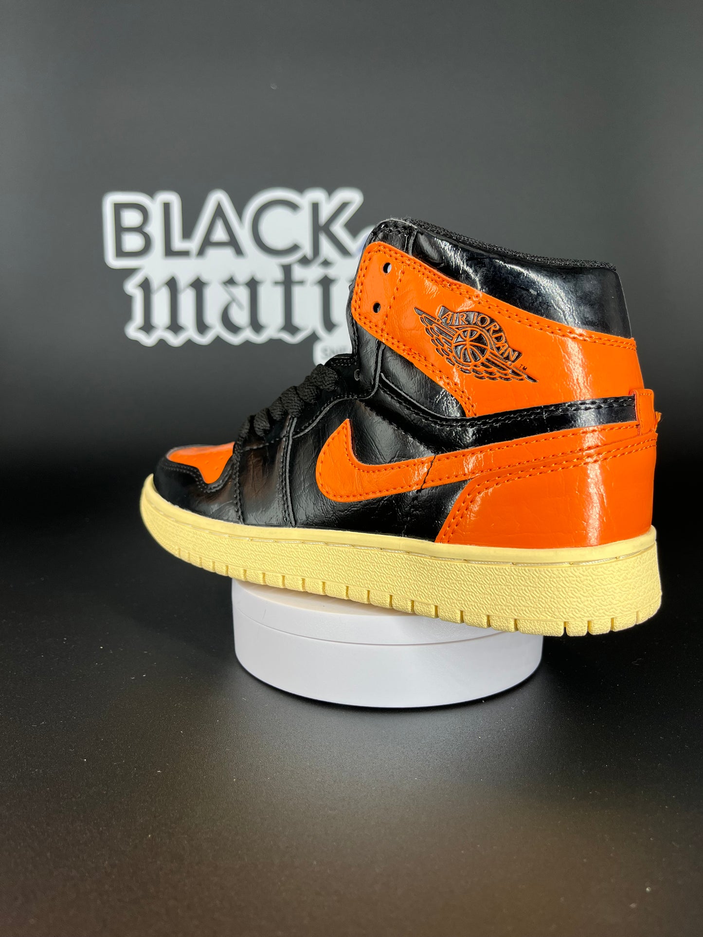 Jordan 1 / Shattered Blackboard