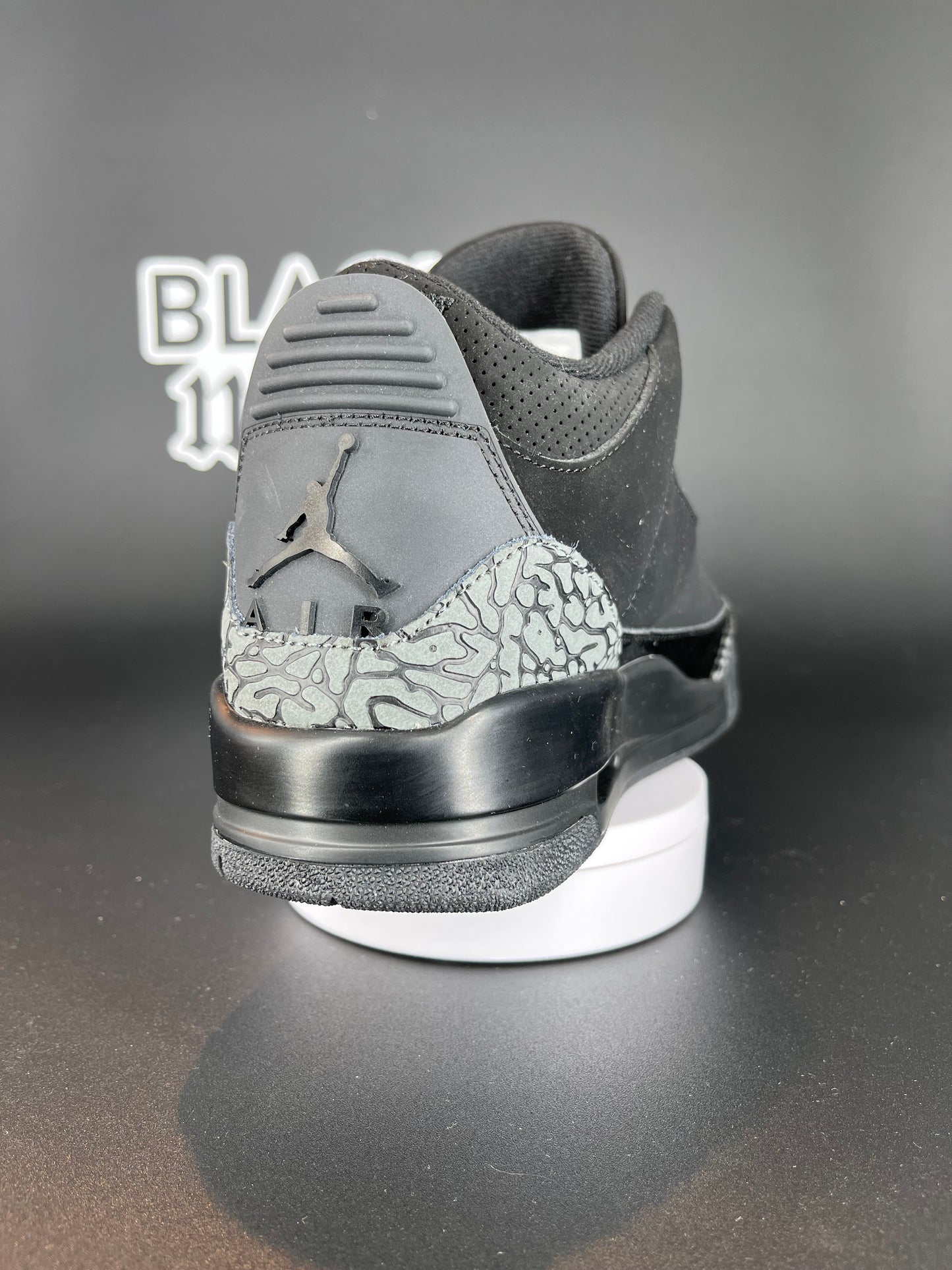 Jordan 3 / Black Cat