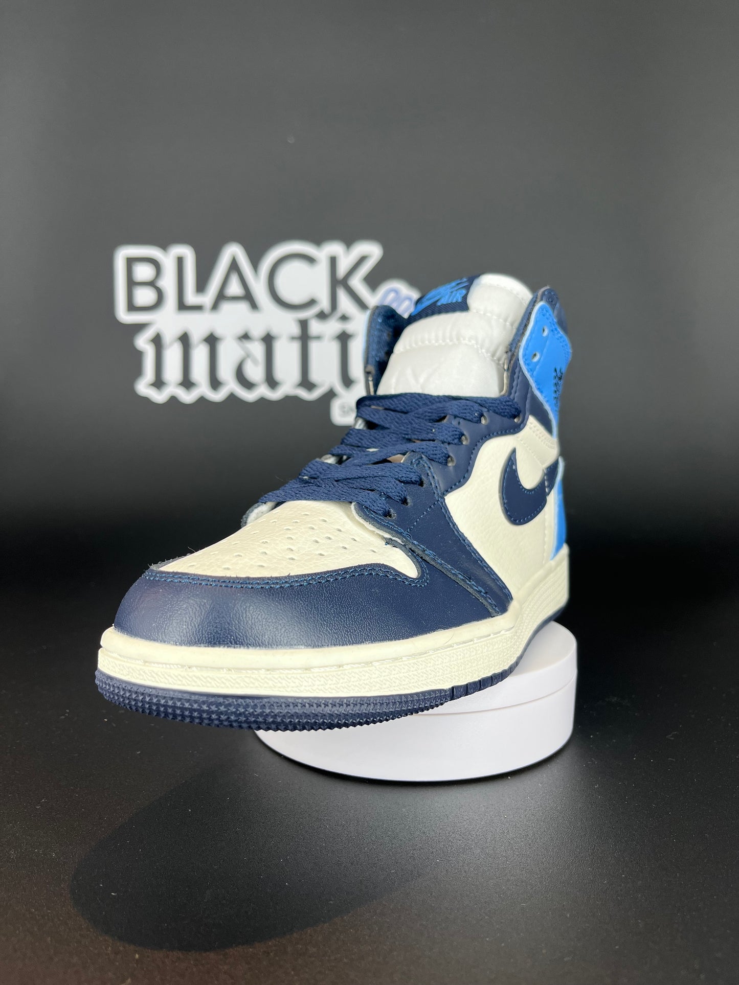 Jordan 1 / Obsidian