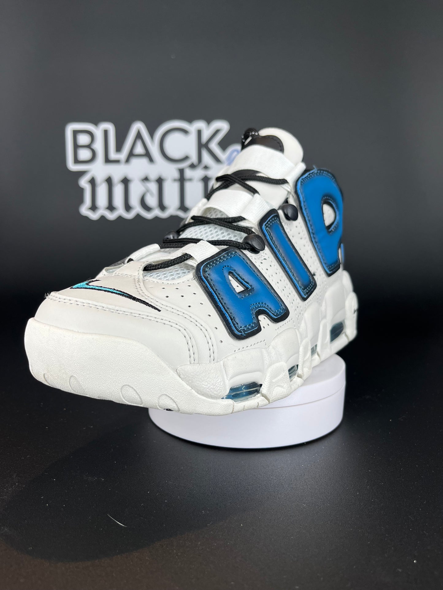 Uptempo / Retro White & Blue